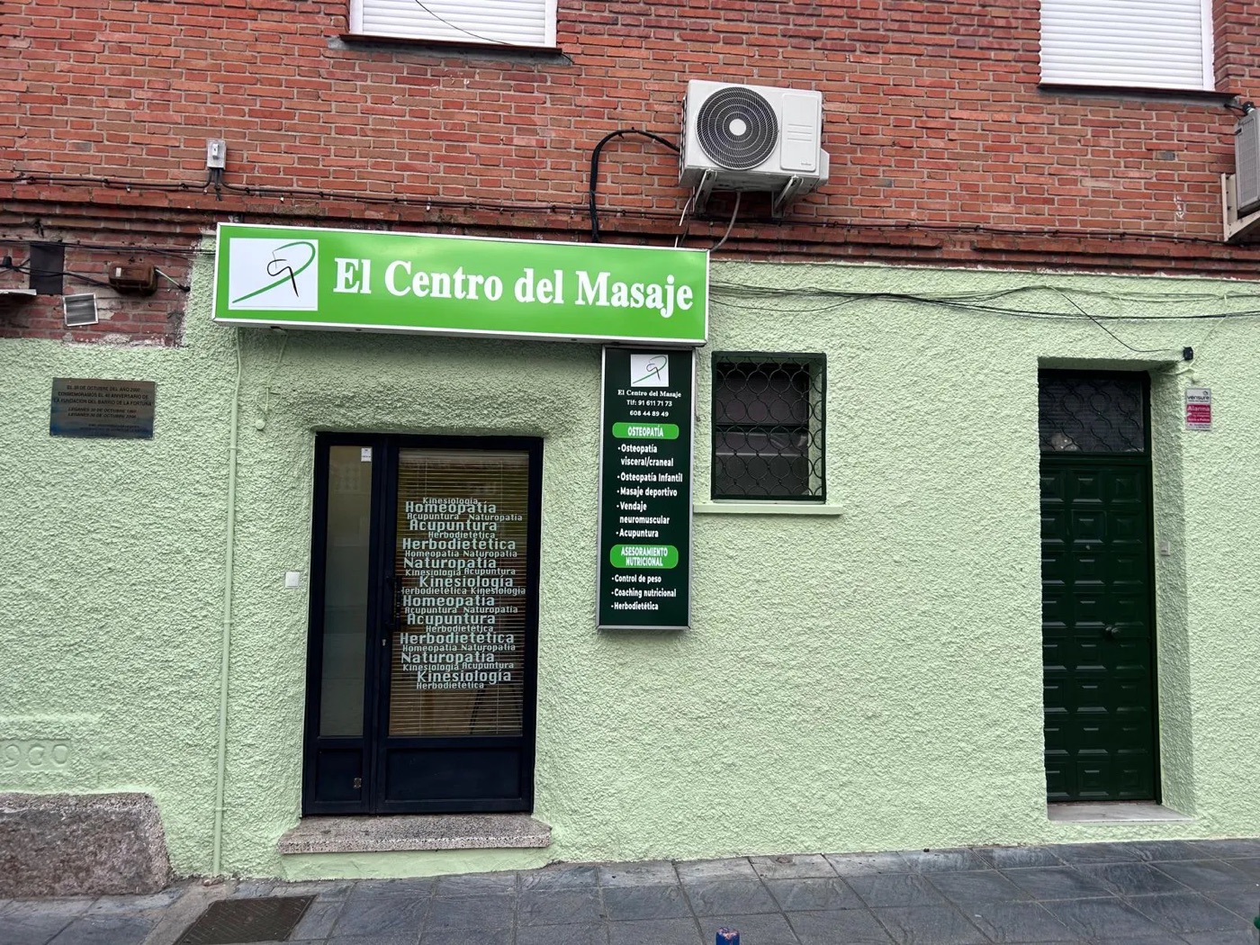 Fachada de El Centro del Masaje en La Fortuna
